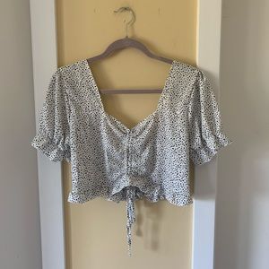 spotted print square neck puff sleeve crop top